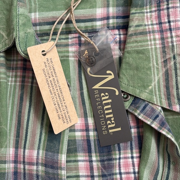 NEW WITH TAGS SIZE LARGE TOP - Picture 4 of 4